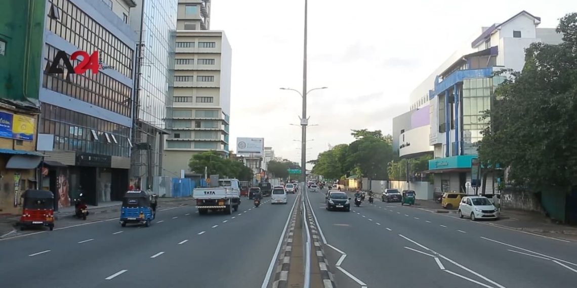 ថ្មីៗនេះប៉ូលីសស្រីលង្កាចាប់ខ្លួនជនសង្ស័យ៥នាក់រួមទាំងជនជាតិចិនម្នាក់ពីបទប៉ុនប៉ងចូលកំពង់ផែកូឡុំបូដោយខុសច្បាប់