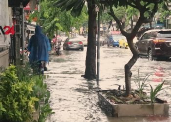 រដ្ឋាភិបាលថៃដាក់ចេញផែនការបន្ទាន់ដើម្បីកាត់បន្ថយគ្រោះមហន្តរាយទឹកជំនន់