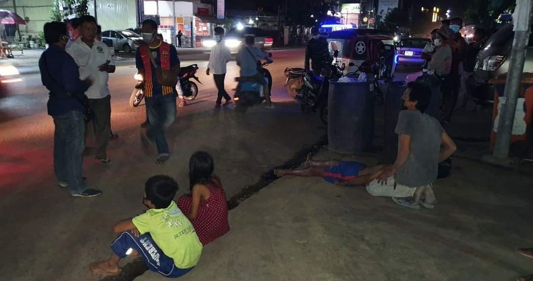 ពិតជាចម្លែកមែន! បុរសម្នាក់ទល់លាមកក៏រកទៅពេទ្យ ស្រាប់តែមិនទាន់ដល់ផងក៏ដាច់ខ្យល់ស្លាប់តាមផ្លូវ