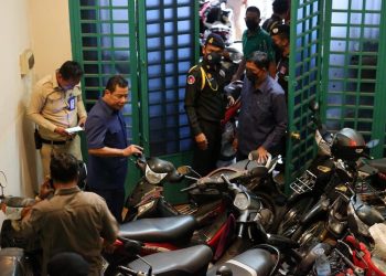 រយៈពេល១២ថ្ងៃរដ្ឋាភិបាលបញ្ចេញកណ្តាប់ដៃដែកបង្ក្រាបបទល្មើសល្បែងស៊ីសងសរុប៨៧ករណីឃាត់ខ្លួនមនុស្សចំនួន១៥២នាក់