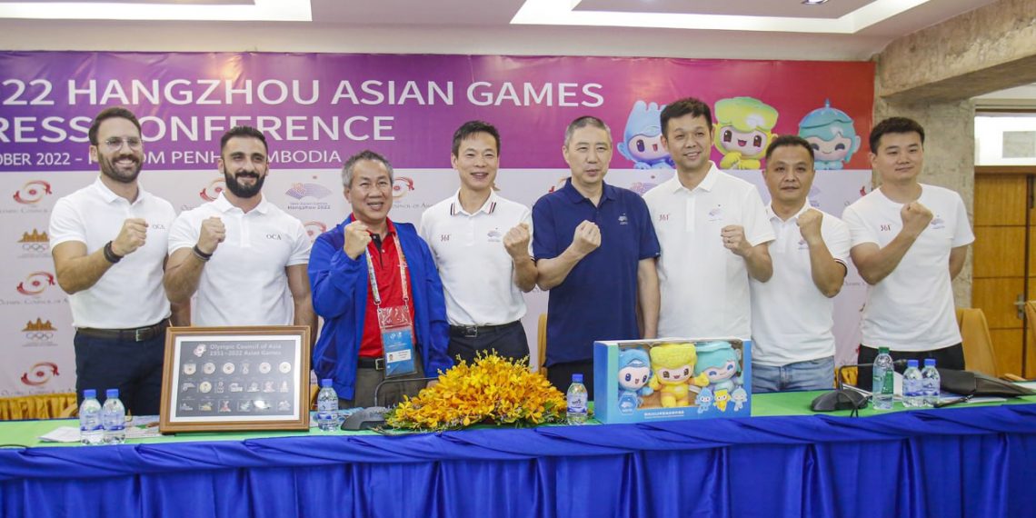 មនុស្សមិនតិចឡើយគឺជាង១ពាន់នាក់ចូលរួមរត់ប្រណាំងអបអរព្រឹត្តិការណ៍ Asian Games Hangzhou 2022 ក្នុងទីក្រុងភ្នំពេញ