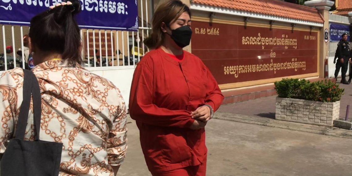 កាន់តែធ្ងន់ករជាមុនទៀត! ពេលនេះលេចមុខប្តឹងថ្មីទៀត ប្តឹងទៅលើ ម៉ូលីកា បន្ថែមទៀតចំពោះករណីឆបោកប្រាក់ក្នុងទំហំទឹកប្រាក់ដ៏ធំ