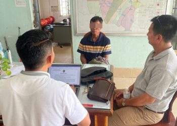 សម្លាប់ចៅរបស់ខ្លួន យ៉ាងព្រៃផ្សៃរួចហើយ យកសពបោះចូលស្រះទឹក បន្លំភ្នែកមហាជនថា ចៅលង់ទឹក (ចុចអានមូលហេតុលម្អិត)