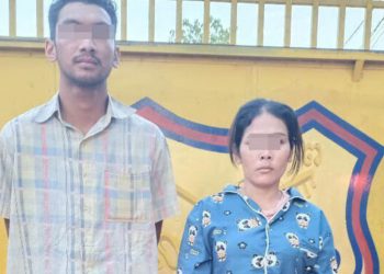 ពិតជាហ៊ានណាស់! នារីក្លាហានដឹកប្រុសស្នេហ៍ថ្មីមកជាមួយដា.វទៅកា.បប្តីដើមរបស់ខ្លួន (ចុចអានលម្អិត)