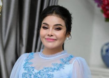 លោកជំទាវ ឧកញ៉ា ម៉ែន ចិន្តា ពិតជាស្ត្រីខ្លាំងម្នាក់ប្រកបដោយភាពតស៊ូមិនធម្មតា ក្រោយពីលោកជំទាវលាតត្រដាងពីជីវិតតស៊ូនៅប្រទេសកូរ៉េ