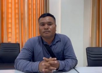 គាត់ចេញមកបកស្រាយថា ភ្ញៀវពេញចិត្តអោយគាត់ទេ! ចំណតឡាន១៥០០០រៀល ហ្នឹងគឺភ្ញៀវព្រមព្រៀង, ហើយមិនពាក់ព័ន្ធនឹងសាលាខណ្ឌដូនពេញនិងមន្ទីរពេទ្យអង្គឌួង, គាត់បកស្រាយអញ្ចឹង សមអត់? បងប្អូន